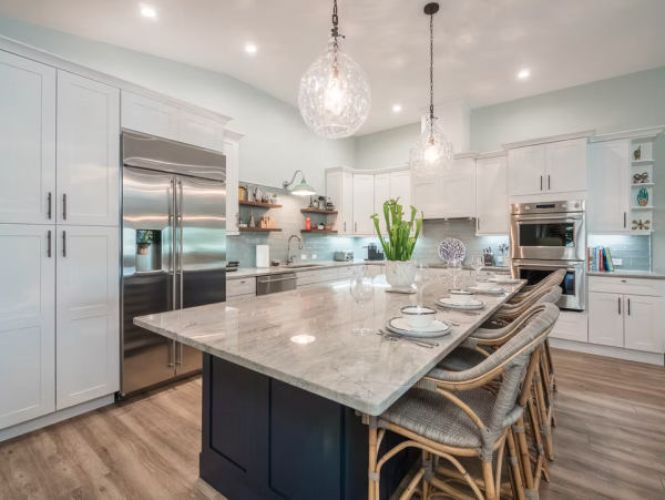 Luxurious 4-Bedroom Waterfront Villa in Holmes Beach